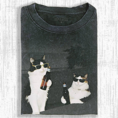 WACKY CAT TEE. 7.5