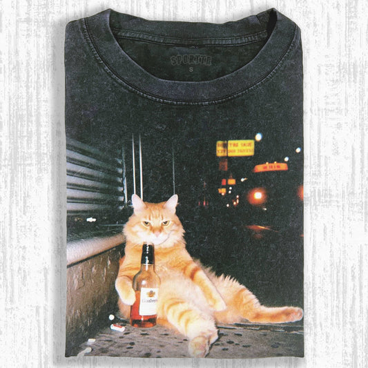 WACKY CAT TEE. 7.5